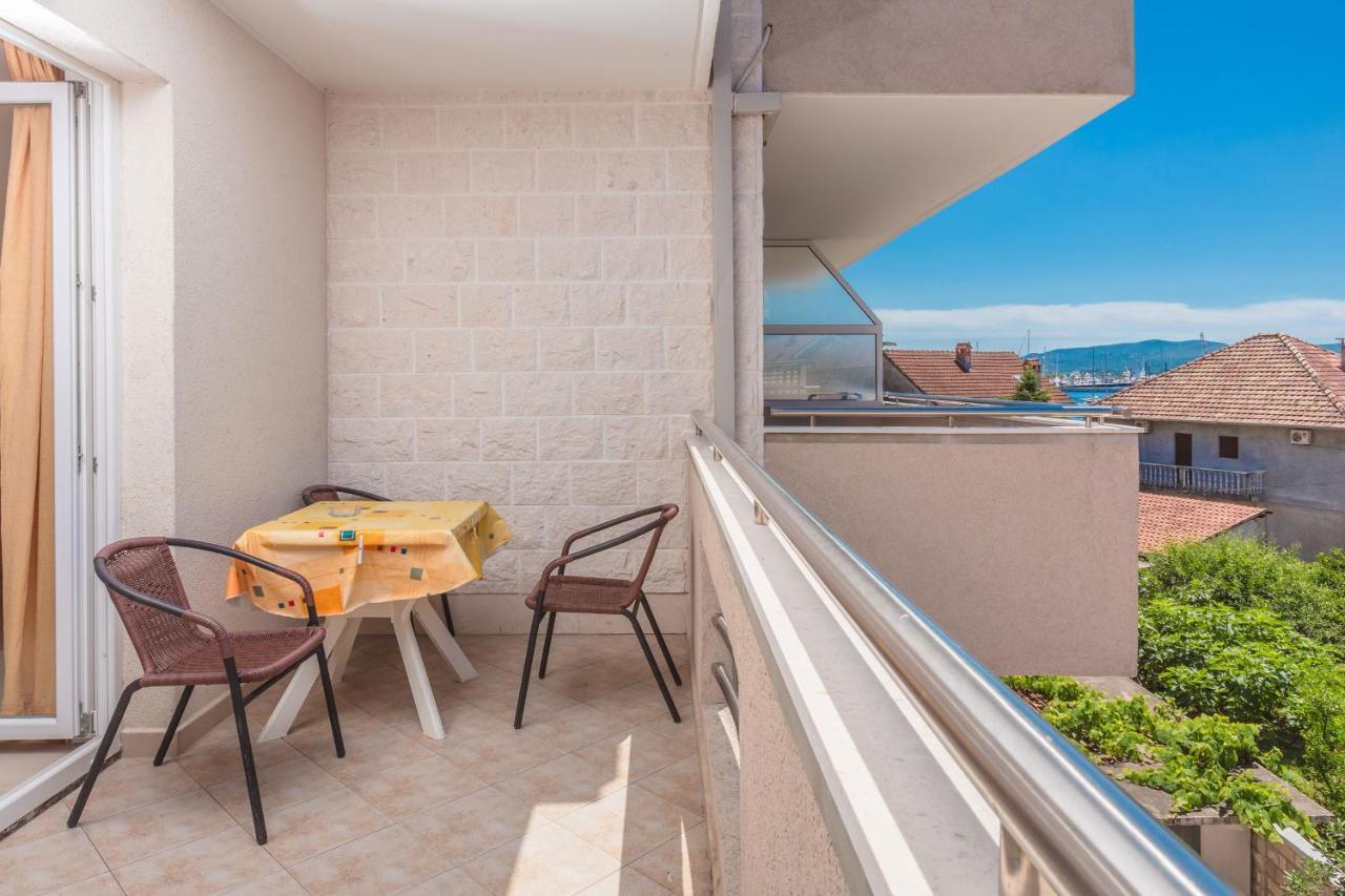 Rosic Apartments Tivat Bagian luar foto