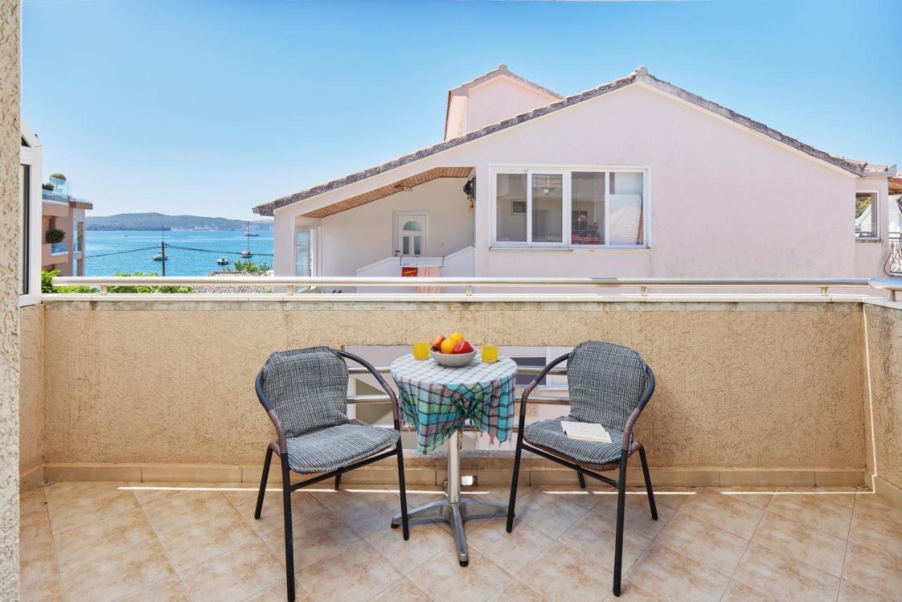 Rosic Apartments Tivat Bagian luar foto