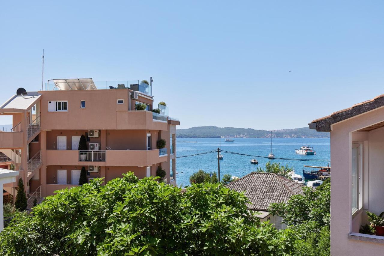 Rosic Apartments Tivat Bagian luar foto